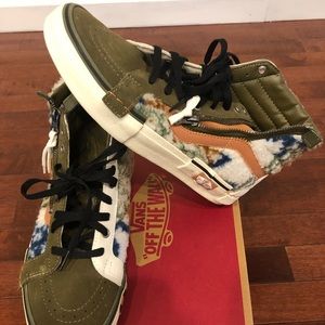 Van’s Sneakers Men 8.5 Women 10